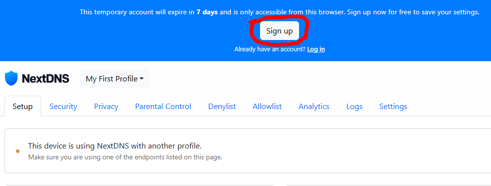 NextDNS, sign up button is highlighted.